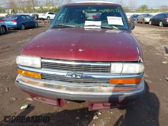 1998 Chevrolet S-10 LS with VIN 1GCCS1444WK131553, listed as a IAAI auction lot 41991278 with 203,639 mi miles and . Bid and sale history available at DreamBid. Image 6.
