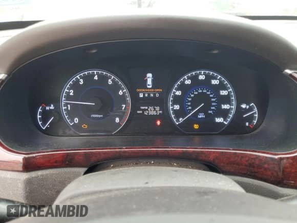 2013 Hyundai Equus Signature with VIN KMHGH4JH6DU058028, listed as a Copart auction lot 90264545 with 123,863 mi miles and Clean title. Bid and sale history available at DreamBid. Image 9.