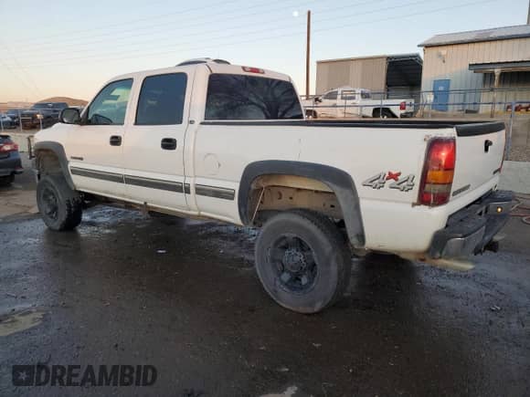 2002 Chevrolet Silverado 2500HD LS z VIN 1GCHK23G92F223123, wystawiony jako Copart lot #84289734 z przebiegiem 174 131 mil mil oraz Szkoda całkowita • Salvage title. Historia ofert i sprzedaży dostępna na DreamBid. Obrazek 2.