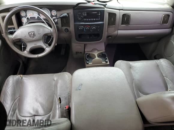 2003 Dodge 1500 ST с VIN 1D7HA18D43S318781, выставлен на аукционе Copart как лот 84990315 с пробегом 239 830 миль миль и Списание • Salvage title. История ставок и продаж доступна на DreamBid. Изображение 8.