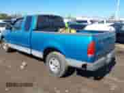 1999 Ford F-150 z VIN 1FTRX17W8XKA28419, wystawiony jako IAAI lot #43427768 z przebiegiem Nie podano mil oraz . Historia ofert i sprzedaży dostępna na DreamBid. Obrazek 3.