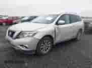 2015 Nissan Pathfinder SV с VIN 5N1AR2MN9FC703255, выставлен на аукционе IAAI как лот 41060972 с пробегом 116 226 миль миль и . История ставок и продаж доступна на DreamBid. Изображение 2.