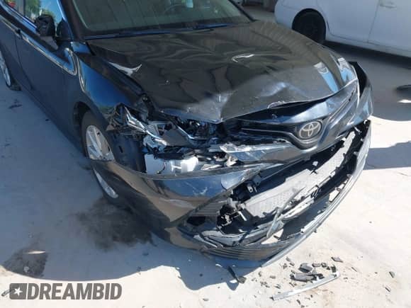 2020 Toyota Camry LE z VIN 4T1C11AK6LU378364, wystawiony jako IAAI lot #43218845 z przebiegiem 157 524 mil mil oraz . Historia ofert i sprzedaży dostępna na DreamBid. Obrazek 6.