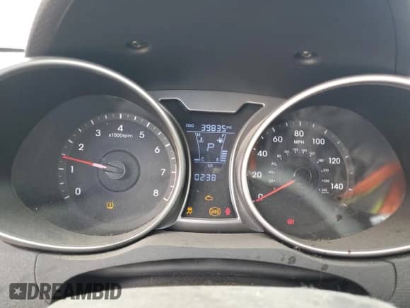 2016 Hyundai Veloster с VIN KMHTC6AD6GU252567, выставлен на аукционе Copart как лот 84803035 с пробегом 39 835 миль миль и Списание • Salvage title. История ставок и продаж доступна на DreamBid. Изображение 9.