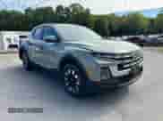 2025 Hyundai Santa Cruz SEL с VIN 5NTJB4DE2SH139128, выставлен на аукционе Copart как лот 71401795 с пробегом 9 143 миль миль и На запчасти • Non repairable. История ставок и продаж доступна на DreamBid. Изображение 4.