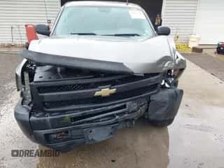 2009 Chevrolet Silverado 1500 Work Truck с VIN 1GCEK14C79Z201526, выставлен на аукционе IAAI как лот 43267309 с пробегом 173 859 миль миль и . История ставок и продаж доступна на DreamBid. Изображение 6.