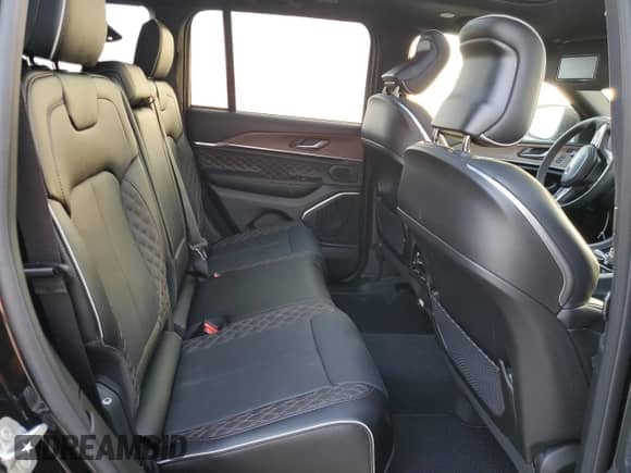 2025 Jeep Grand Cherokee Summit с VIN 1C4RJHEG1S8640375, выставлен на аукционе Copart как лот 44253355 с пробегом 961 миль миль и Чистый • Clean title. История ставок и продаж доступна на DreamBid. Изображение 11.