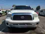 2007 Toyota Tundra SR5 z VIN 5TFBV54167X027182, wystawiony jako Copart lot #89721585 z przebiegiem 166 764 mil mil oraz Szkoda całkowita • Salvage title. Historia ofert i sprzedaży dostępna na DreamBid. Obrazek 5.