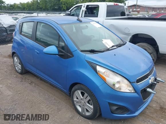 2014 Chevrolet Spark LS z VIN KL8CA6S94EC404457, wystawiony jako IAAI lot #42913344 z przebiegiem 44 872 mil mil oraz . Historia ofert i sprzedaży dostępna na DreamBid. Obrazek 1.