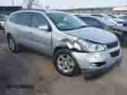 2009 Chevrolet Traverse 2LT z VIN 1GNER23D59S156176, wystawiony jako IAAI lot #41429075 z przebiegiem 166 861 mil mil oraz . Historia ofert i sprzedaży dostępna na DreamBid. Obrazek 1.