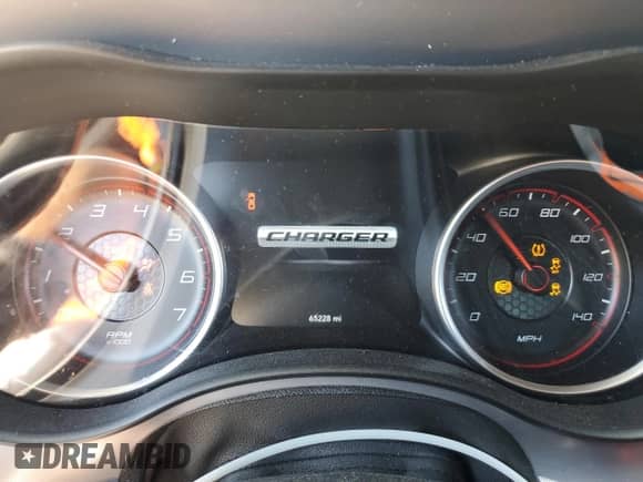 2023 Dodge Charger SXT z VIN 2C3CDXBG3PH663237, wystawiony jako Copart lot #70986825 z przebiegiem 65 228 mil mil oraz Szkoda całkowita • Salvage title. Historia ofert i sprzedaży dostępna na DreamBid. Obrazek 9.