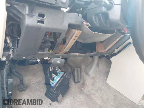 2000 Chevrolet Suburban LT with VIN 3GNFK16TXYG110435, listed as a IAAI auction lot 42093295 with 279,464 mi miles and . Bid and sale history available at DreamBid. Image 6.