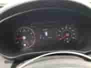 2019 Kia Sorento LX с VIN 5XYPG4A32KG556270, выставлен на аукционе Copart как лот 71901925 с пробегом 157 038 миль миль и Списание • Salvage title. История ставок и продаж доступна на DreamBid. Изображение 9.