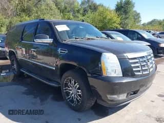 2007 Cadillac Escalade ESV with VIN 1GYFK66827R241448, listed as a IAAI auction lot 43307285 with 289,319 mi miles and . Bid and sale history available at DreamBid. Image 1.
