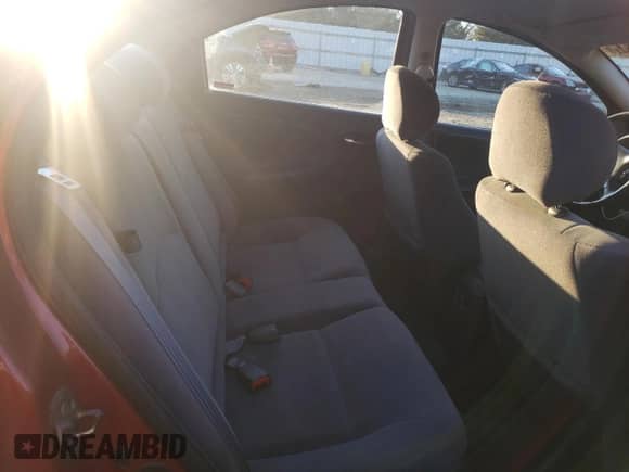 2000 Dodge Neon Highline z VIN 1B3ES46CXYD687325, wystawiony jako Copart lot #82976764 z przebiegiem 43 964 mil mil oraz Szkoda całkowita • Salvage title. Historia ofert i sprzedaży dostępna na DreamBid. Obrazek 10.