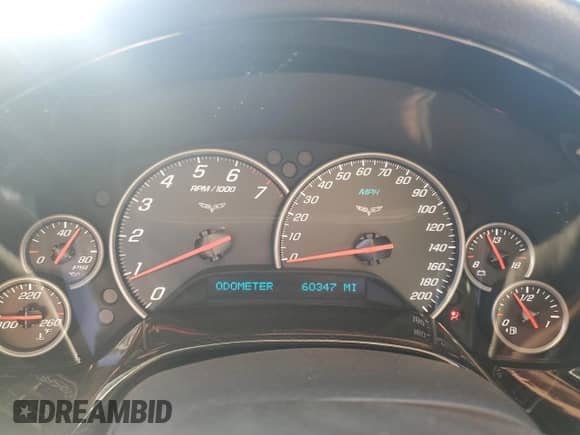 2008 Chevrolet Corvette с VIN 1G1YY26W285131831, выставлен на аукционе Copart как лот 86121135 с пробегом 60 347 миль миль и Списание • Salvage title. История ставок и продаж доступна на DreamBid. Изображение 9.