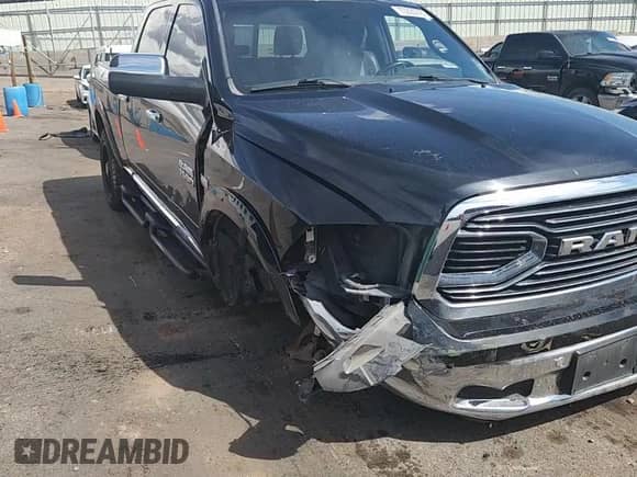 2017 Ram 1500 Limited z VIN 1C6RR7WTXHS673537, wystawiony jako Copart lot #70220745 z przebiegiem 91 633 mil mil oraz Szkoda całkowita • Salvage title. Historia ofert i sprzedaży dostępna na DreamBid. Obrazek 13.