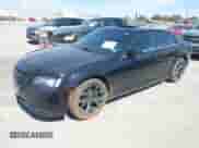 2023 Chrysler 300 S с VIN 2C3CCABG2PH510011, выставлен на аукционе IAAI как лот 42593605 с пробегом 11 722 миль миль и . История ставок и продаж доступна на DreamBid. Изображение 2.