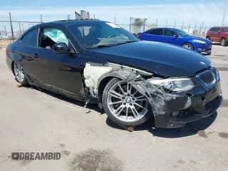 2012 BMW 3 Series 335i с VIN WBAKG7C55CE802858, выставлен на аукционе IAAI как лот 42063067 с пробегом Не указан миль и . История ставок и продаж доступна на DreamBid. Изображение 1.