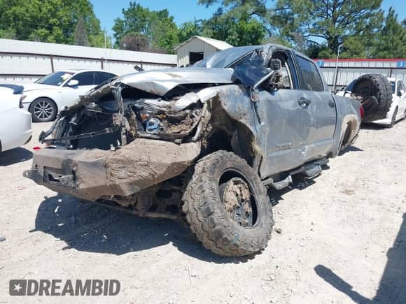 2008 Toyota Tundra with VIN 5TFDV54118X037712, listed as a IAAI auction lot 42017616 with Not provided miles and . Bid and sale history available at DreamBid. Image 2.