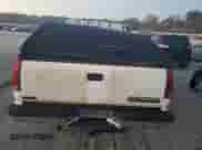 1996 Chevrolet Suburban с VIN 3GNFK16R7TG124404, выставлен на аукционе Copart как лот 77361264 с пробегом 256 935 миль миль и Списание • Salvage title. История ставок и продаж доступна на DreamBid. Изображение 6.