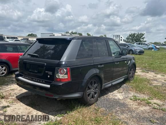 2010 Land Rover Range Rover Sport HSE with VIN SALSF2D41AA251579, listed as a Copart auction lot 59035625 with 243,104 mi miles and Clean title. Bid and sale history available at DreamBid. Image 4.