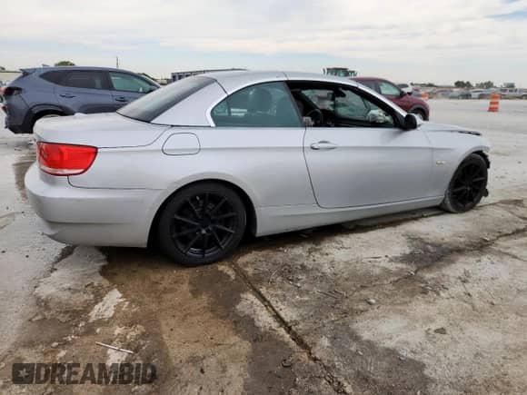 2007 BMW 3 Series 328i z VIN WBAWL13507PX16720, wystawiony jako Copart lot #68773895 z przebiegiem 91 223 mil mil oraz Szkoda całkowita • Salvage title. Historia ofert i sprzedaży dostępna na DreamBid. Obrazek 3.