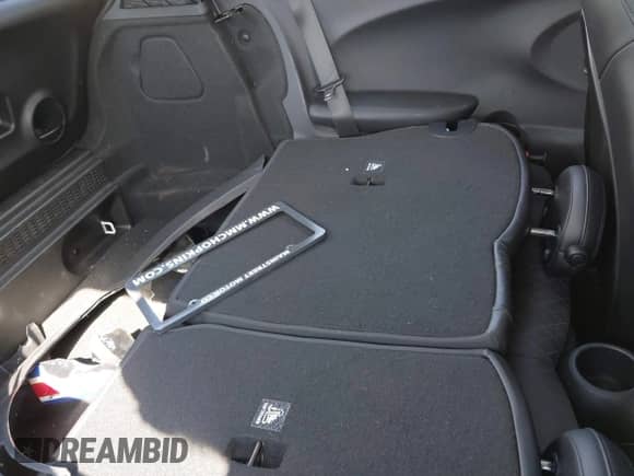 2015 MINI Hardtop with VIN WMWXM5C54F3A56067, listed as a IAAI auction lot 43044092 with 146,630 mi miles and . Bid and sale history available at DreamBid. Image 8.