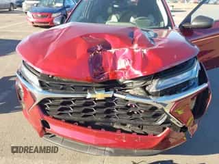 2025 Chevrolet Trax LS с VIN KL77LFEP5SC179858, выставлен на аукционе IAAI как лот 43454002 с пробегом 19 869 миль миль и . История ставок и продаж доступна на DreamBid. Изображение 6.