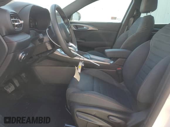 2024 Dodge Hornet GT with VIN ZACNDFAN4R3A42824, listed as a Copart auction lot 81573185 with 27,835 mi miles and Non repairable. Bid and sale history available at DreamBid. Image 7.