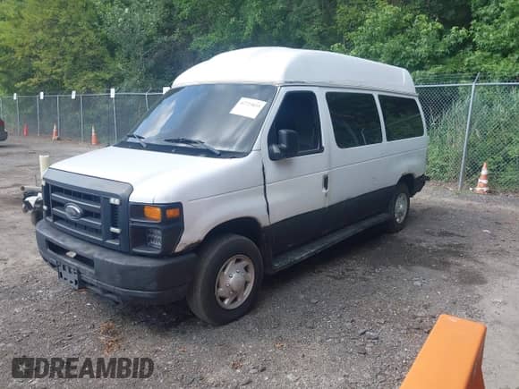 2009 Ford Econoline Cargo Commercial с VIN 1FTNE14W39DA57097, выставлен на аукционе IAAI как лот 42723833 с пробегом 242 329 миль миль и . История ставок и продаж доступна на DreamBid. Изображение 2.