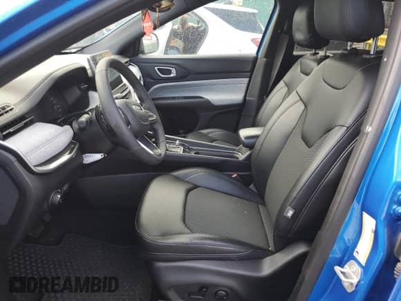 2024 Jeep Compass Latitude with VIN 3C4NJDBN6RT576789, listed as a Copart auction lot 81773075 with 12,757 mi miles and Salvage title. Bid and sale history available at DreamBid. Image 7.