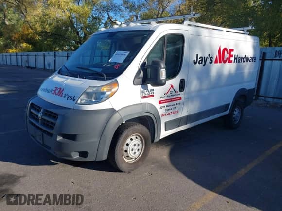 2017 Ram ProMaster Cargo z VIN 3C6TRVAG8HE542890, wystawiony jako IAAI lot #43499590 z przebiegiem 102 516 mil mil oraz . Historia ofert i sprzedaży dostępna na DreamBid. Obrazek 17.