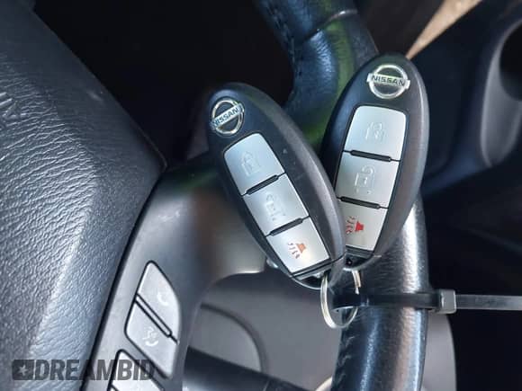 2014 Nissan Pathfinder SL with VIN 5N1AR2MN7EC661988, listed as a IAAI auction lot 42723548 with 211,044 mi miles and . Bid and sale history available at DreamBid. Image 11.