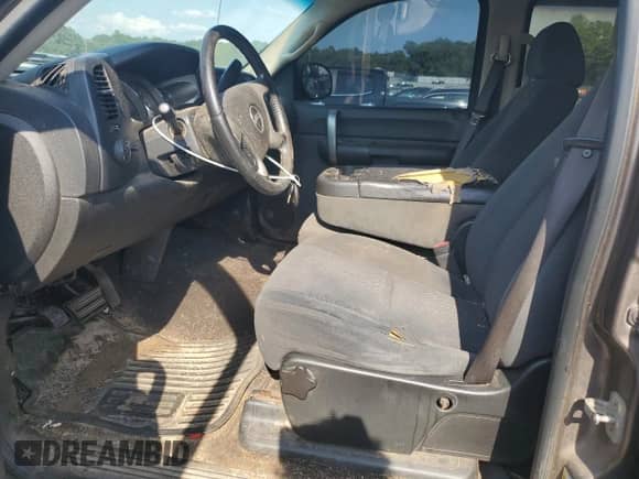 2008 GMC Sierra 1500 SL z VIN 2GTEC13C881152097, wystawiony jako Copart lot #64615565 z przebiegiem Nie podano mil oraz Szkoda całkowita • Salvage title. Historia ofert i sprzedaży dostępna na DreamBid. Obrazek 7.