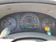 2000 Chevrolet Impala z VIN 2G1WF55E1Y9125660, wystawiony jako Copart lot #49657965 z przebiegiem 77 177 mil mil oraz Czysty tytuł • Clean title. Historia ofert i sprzedaży dostępna na DreamBid. Obrazek 9.