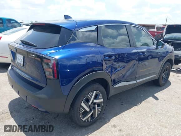 2025 Nissan Kicks SV with VIN 3N8AP6CA2SL395459, listed as a IAAI auction lot 42552016 with 705 mi miles and . Bid and sale history available at DreamBid. Image 4.