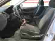 2004 Honda Accord LX z VIN 1HGCM56384A125846, wystawiony jako Copart lot #56747185 z przebiegiem 254 541 mil mil oraz Czysty tytuł • Clean title. Historia ofert i sprzedaży dostępna na DreamBid. Obrazek 7.