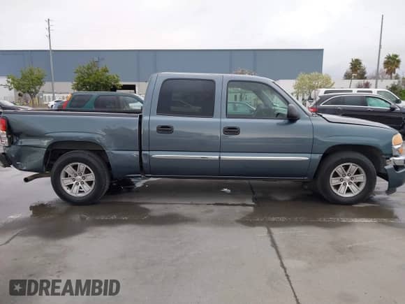 2006 GMC Sierra 1500 SL z VIN 2GTEC13V161241783, wystawiony jako IAAI lot #41910830 z przebiegiem 399 955 mil mil oraz . Historia ofert i sprzedaży dostępna na DreamBid. Obrazek 13.