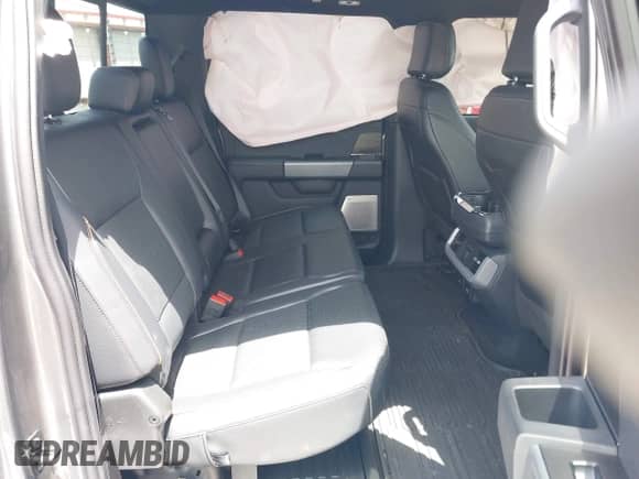 2024 Ford F-150 Lariat z VIN 1FTFW5L57RFB58262, wystawiony jako IAAI lot #42255702 z przebiegiem 4 763 mil mil oraz . Historia ofert i sprzedaży dostępna na DreamBid. Obrazek 8.