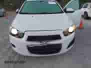 2015 Chevrolet Sonic LT с VIN 1G1JC6SHXF4180339, выставлен на аукционе IAAI как лот 43434958 с пробегом 179 112 миль миль и . История ставок и продаж доступна на DreamBid. Изображение 12.