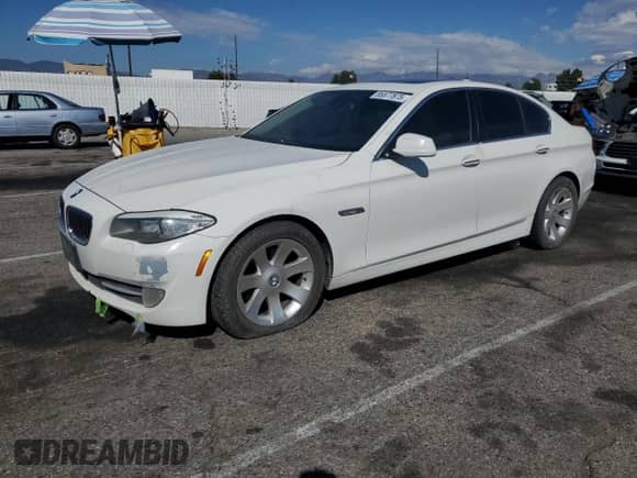 2011 BMW 5 Series 528i with VIN WBAFR1C54BDS35099, listed as a Copart auction lot 85577875 with 202,742 mi miles and Salvage title. Bid and sale history available at DreamBid. Image 1.