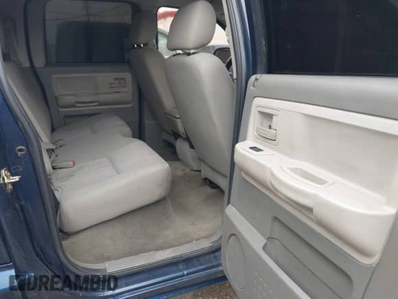 2007 Dodge Dakota SLT с VIN 1D7HE48K07S137252, выставлен на аукционе IAAI как лот 41385640 с пробегом 223 920 миль миль и . История ставок и продаж доступна на DreamBid. Изображение 8.