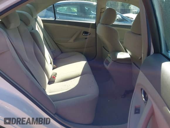 2011 Toyota Camry LE z VIN 4T1BF3EK6BU657606, wystawiony jako IAAI lot #43378610 z przebiegiem Nie podano mil oraz . Historia ofert i sprzedaży dostępna na DreamBid. Obrazek 8.