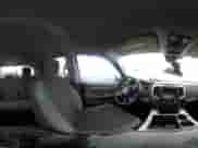 2015 Ram 1500 Outdoorsman z VIN 1C6RR7LT6FS635868, wystawiony jako IAAI lot #43380330 z przebiegiem 143 522 mil mil oraz . Historia ofert i sprzedaży dostępna na DreamBid. Obrazek 19.