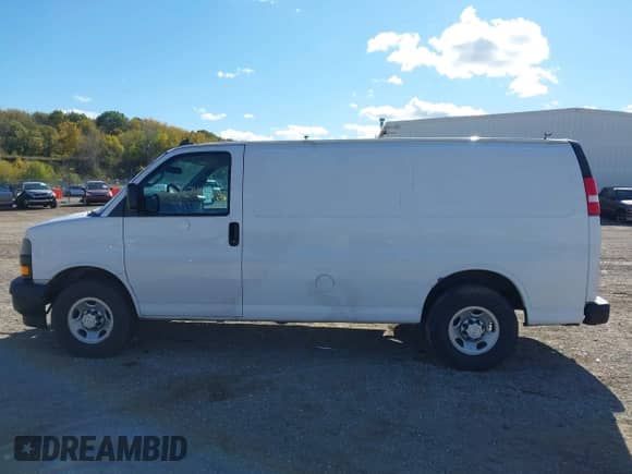 2018 Chevrolet Express Cargo с VIN 1GCWGAFP0J1302710, выставлен на аукционе IAAI как лот 43467415 с пробегом 137 800 миль миль и . История ставок и продаж доступна на DreamBid. Изображение 14.