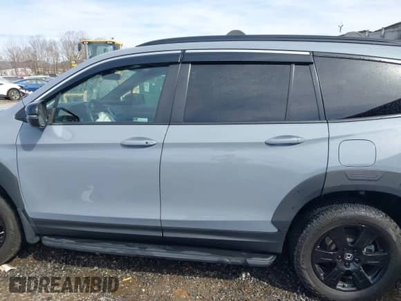 2022 Honda Pilot TrailSport with VIN 5FNYF6H83NB035798, listed as a IAAI auction lot 41839709 with 40,430 mi miles and . Bid and sale history available at DreamBid. Image 14.