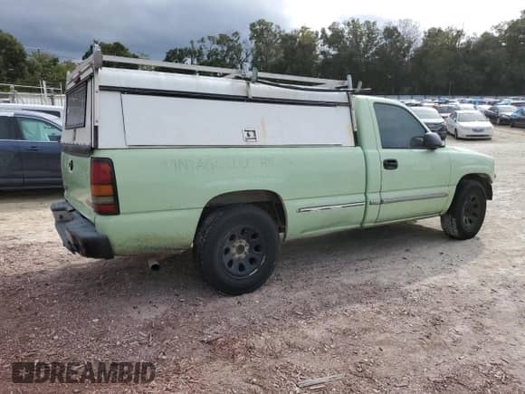 2005 GMC Sierra 1500 Work Truck with VIN 1GTEC14V45Z248148, listed as a Copart auction lot 79918154 with 319,850 mi miles and Non repairable. Bid and sale history available at DreamBid. Image 3.