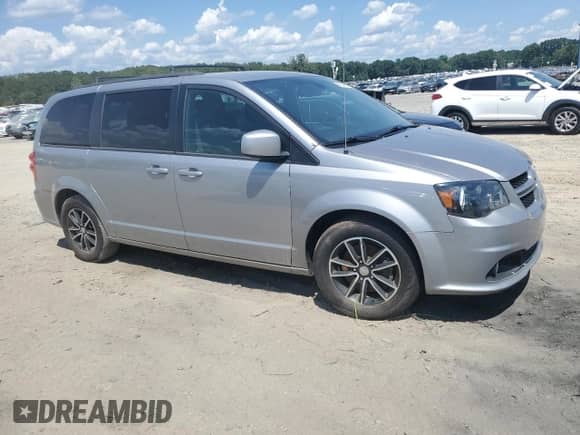 2019 Dodge Grand Caravan GT with VIN 2C4RDGEG8KR510499, listed as a Copart auction lot 68530555 with 75,920 mi miles and Salvage title. Bid and sale history available at DreamBid. Image 4.