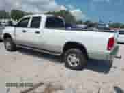 2003 Dodge 2500 ST z VIN 1D7KU28D43J537703, wystawiony jako IAAI lot #42150162 z przebiegiem 224 783 mil mil oraz . Historia ofert i sprzedaży dostępna na DreamBid. Obrazek 3.